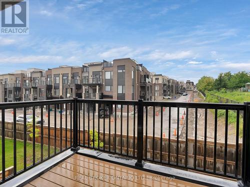 40 Creekvalley Lane, Markham (Angus Glen), ON - Outdoor With Balcony