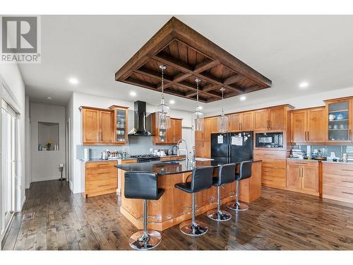 1720 Morrison Road, Kelowna, BC - Indoor Photo Showing Kitchen