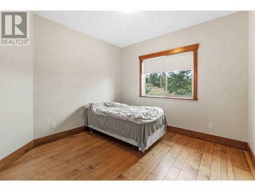 1720 Morrison Road, Kelowna, BC - Indoor Photo Showing Bedroom