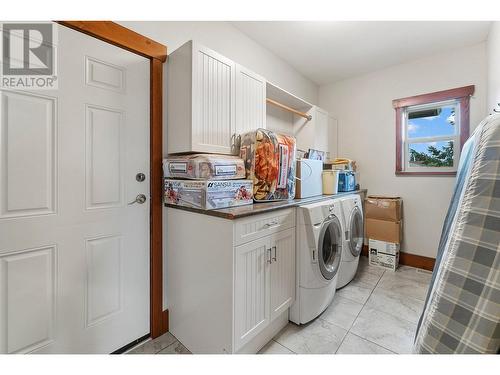 1720 Morrison Road, Kelowna, BC - Indoor Photo Showing Laundry Room