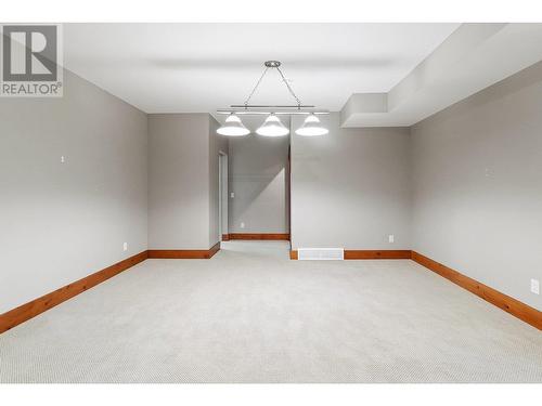 1720 Morrison Road, Kelowna, BC - Indoor Photo Showing Other Room