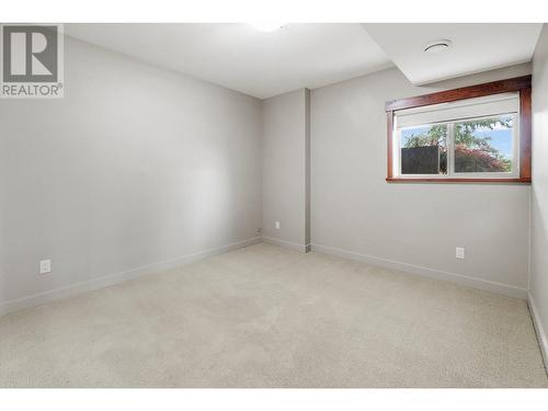 1720 Morrison Road, Kelowna, BC - Indoor Photo Showing Other Room