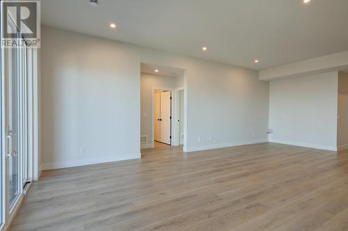 1018 Emslie Street, Kelowna, BC - Indoor Photo Showing Other Room