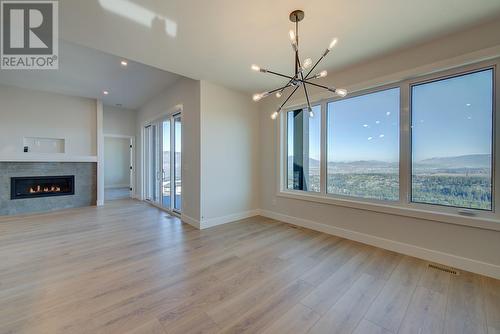 1018 Emslie Street, Kelowna, BC - Indoor With Fireplace