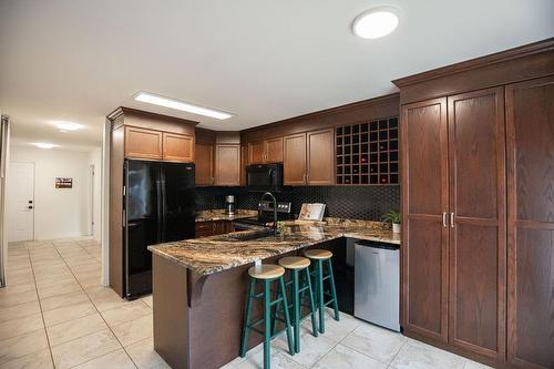 754 Roxborough Avenue, Hamilton, ON - Indoor Photo Showing Kitchen