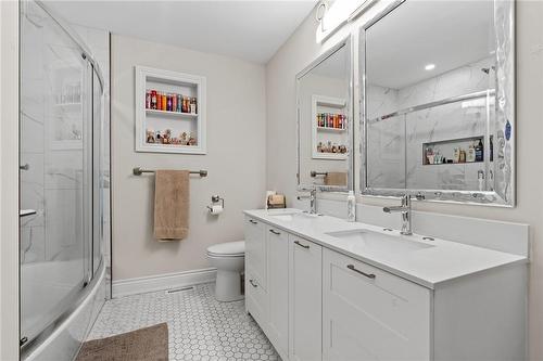 2361 Townline Road, Fort Erie, ON - Indoor Photo Showing Bathroom