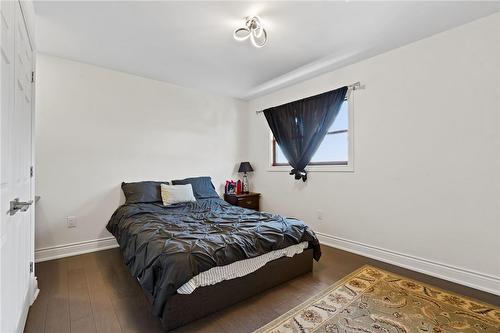 2361 Townline Road, Fort Erie, ON - Indoor Photo Showing Bedroom