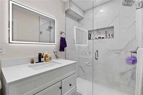 2361 Townline Road, Fort Erie, ON - Indoor Photo Showing Bathroom