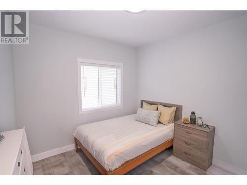 1046 Martin Avenue Unit# 4, Kelowna, BC - Indoor Photo Showing Bedroom