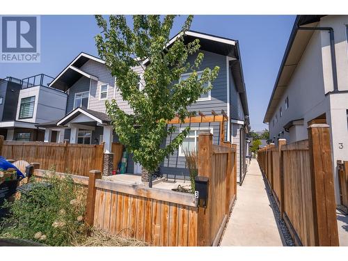 1046 Martin Avenue Unit# 4, Kelowna, BC - Outdoor