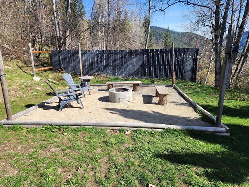 1755 Mountain Street, Fruitvale, BC - Outdoor