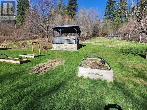 1755 Mountain  Street, Fruitvale, BC - Outdoor With Deck Patio Veranda