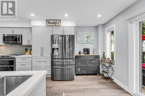 221 Lisa Marie Drive, Orangeville, ON - Indoor Photo Showing Kitchen With Stainless Steel Kitchen With Double Sink