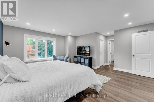 221 Lisa Marie Drive, Orangeville, ON - Indoor Photo Showing Bedroom