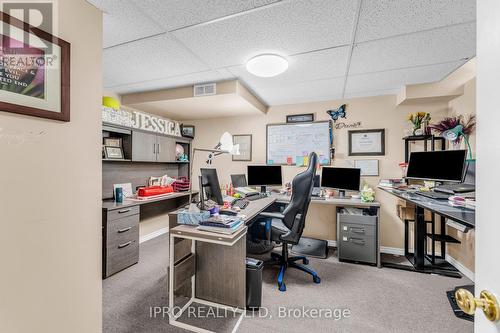 221 Lisa Marie Drive, Orangeville, ON - Indoor Photo Showing Office