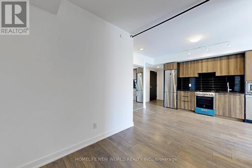 4207 - 501 Yonge Street, Toronto, ON - Indoor Photo Showing Kitchen