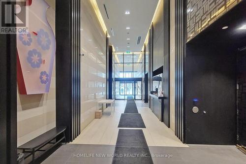 4207 - 501 Yonge Street, Toronto, ON - Indoor