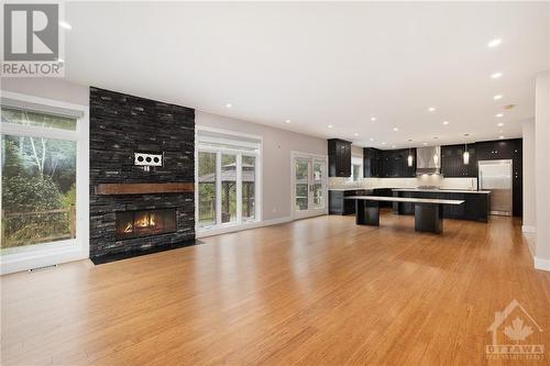 896 Corktown Road, Merrickville, ON - Indoor Photo Showing Living Room With Fireplace