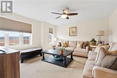 356 Concession 3 Road, Niagara-On-The-Lake, ON - Indoor Photo Showing Living Room