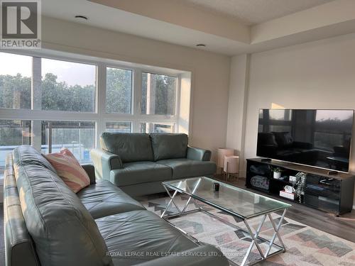 0212 - 1101 Lackner Boulevard, Kitchener, ON - Indoor Photo Showing Living Room