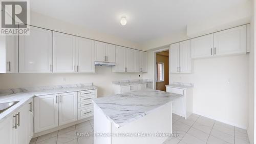 123 Cliff Thompson Crescent, Georgina, ON - Indoor Photo Showing Kitchen