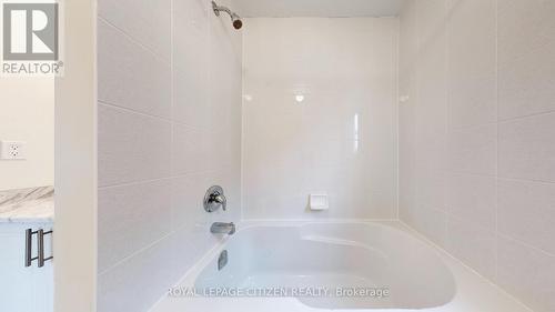 123 Cliff Thompson Crescent, Georgina (Sutton & Jackson'S Point), ON - Indoor Photo Showing Bathroom