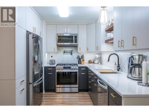 183 Maple Street Unit# 104, Penticton, BC - Indoor Photo Showing Kitchen With Upgraded Kitchen