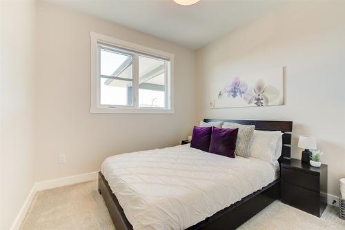 2142 Ensign Quay, West Kelowna, BC - Indoor Photo Showing Bedroom