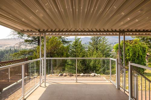 2571 Pineridge Place, West Kelowna, BC - Outdoor