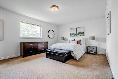 5228 Garland Crescent, Burlington, ON - Indoor Photo Showing Bedroom