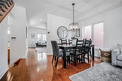 5228 Garland Crescent, Burlington, ON - Indoor Photo Showing Dining Room