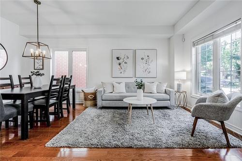 5228 Garland Crescent, Burlington, ON - Indoor Photo Showing Other Room