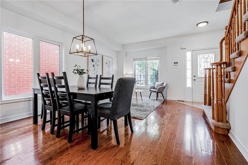 5228 Garland Crescent, Burlington, ON - Indoor Photo Showing Dining Room