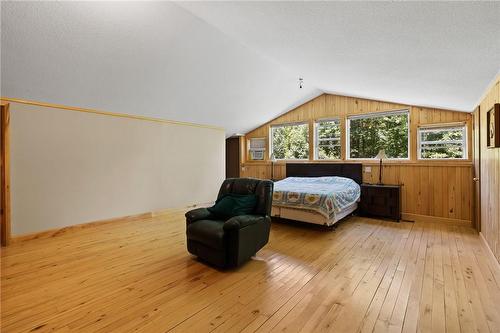 4968 Nigh Road, Fort Erie, ON - Indoor Photo Showing Bedroom