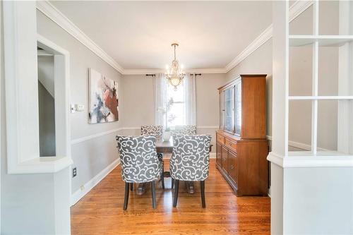 28 Walter Avenue S, Hamilton, ON - Indoor Photo Showing Dining Room