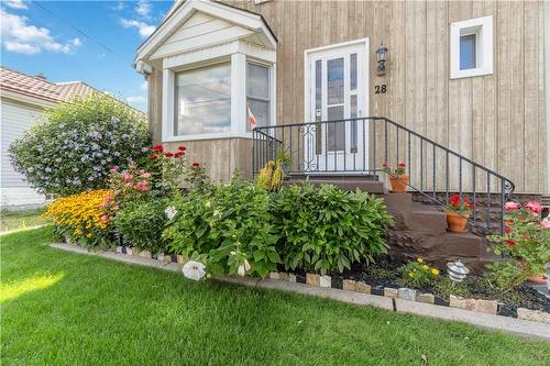 28 Walter Avenue S, Hamilton, ON - Outdoor