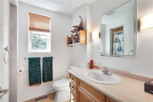 1 Northcliffe Avenue, Dundas, ON - Indoor Photo Showing Bathroom