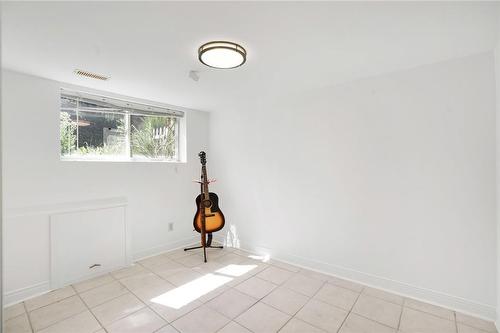 1 Northcliffe Avenue, Dundas, ON - Indoor Photo Showing Other Room