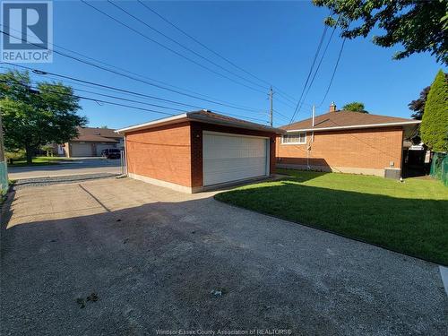 1290 Matthew Brady Boulevard, Windsor, ON - Outdoor