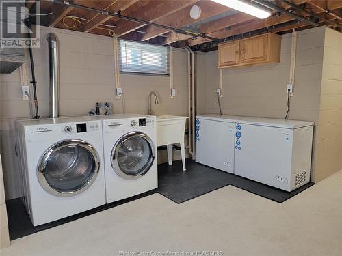 1290 Matthew Brady Boulevard, Windsor, ON - Indoor Photo Showing Laundry Room