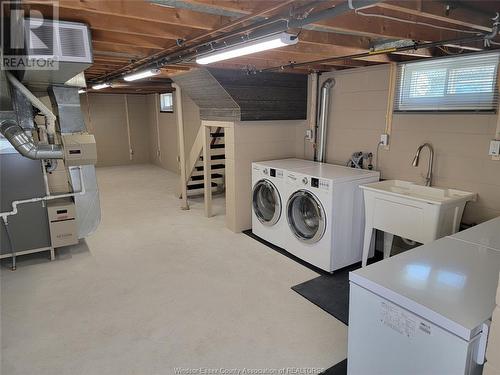 1290 Matthew Brady Boulevard, Windsor, ON - Indoor Photo Showing Laundry Room