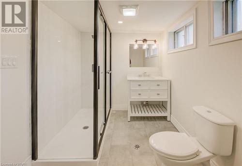 190 Melrose Avenue, Kitchener, ON - Indoor Photo Showing Bathroom