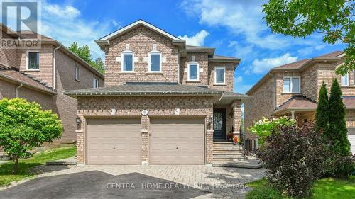 9 Kingsmead Court, Richmond Hill (Oak Ridges Lake Wilcox), ON - Outdoor With Facade