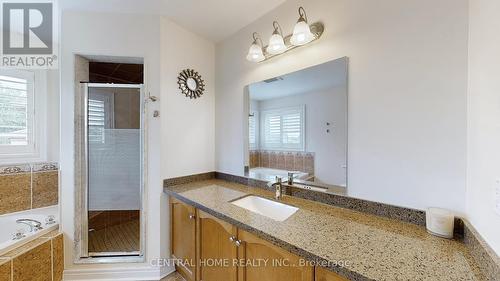 9 Kingsmead Court, Richmond Hill (Oak Ridges Lake Wilcox), ON - Indoor Photo Showing Bathroom