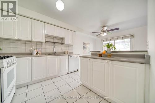 47 Millcliff Circle, Aurora, ON - Indoor Photo Showing Kitchen