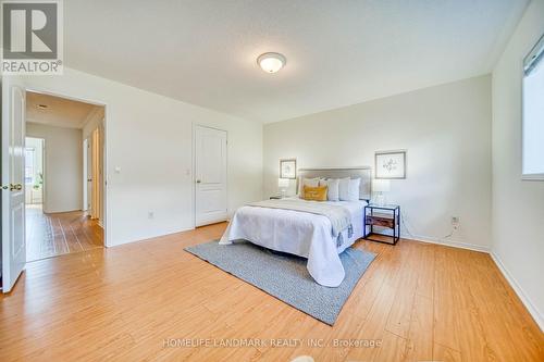 47 Millcliff Circle, Aurora, ON - Indoor Photo Showing Bedroom