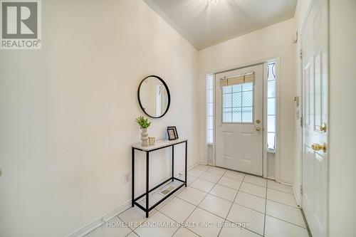 47 Millcliff Circle, Aurora (Aurora Grove), ON - Indoor Photo Showing Other Room