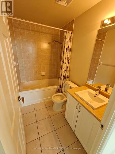 1916 - 339 Rathburn Road W, Mississauga (City Centre), ON - Indoor Photo Showing Bathroom