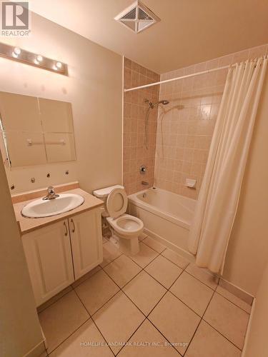 1916 - 339 Rathburn Road W, Mississauga (City Centre), ON - Indoor Photo Showing Bathroom