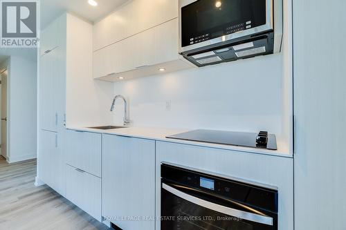 510 - 370 Martha Street, Burlington, ON - Indoor Photo Showing Kitchen